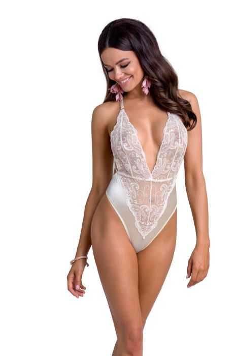 Casmir Inoe Stringbody aus Spitze mit gekreuzten Rückenträgern in Ecru Casmir Inoe Stringbody aus Spitze mit gekreuzten Rückenträgern in Ecru